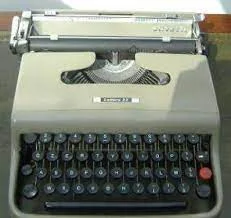Máquina de escribir Olivetti Lettera 22.