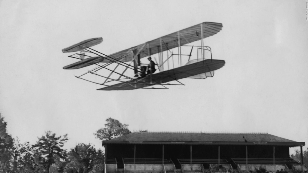 Avión 1903 Revolución Industrial
