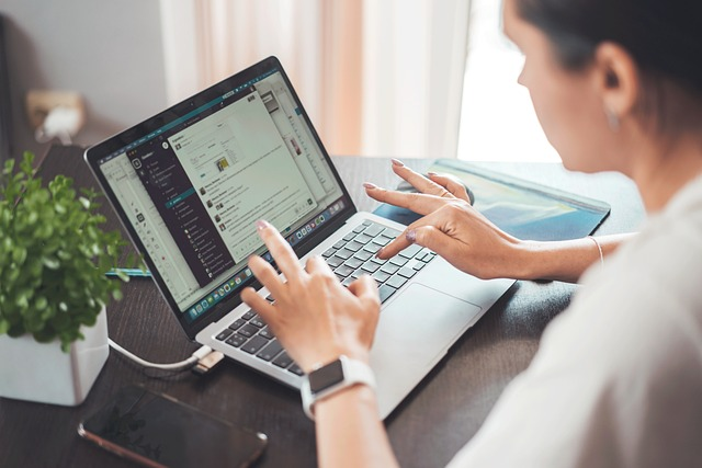 Organizacion de tareas en el trabajo por medios electronicos