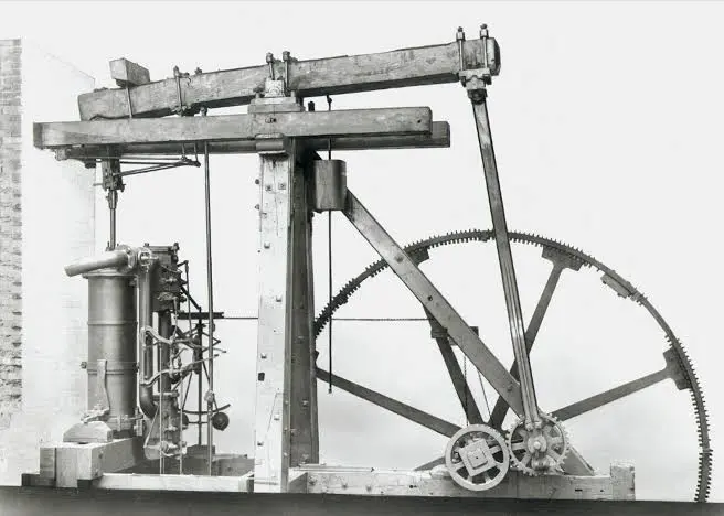 transformación tecnológica con maquina de vapor de watts
