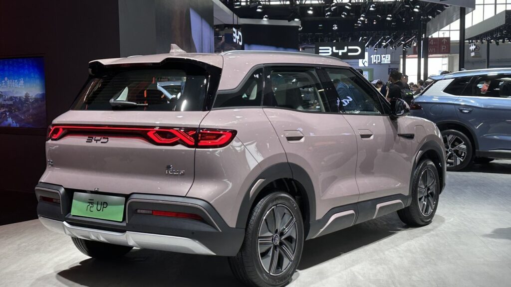 BYD Yuan Up, SUV eléctrica de BYD (foto: JustAnotherCarDesigner, Wikimedia Commons, CC0)